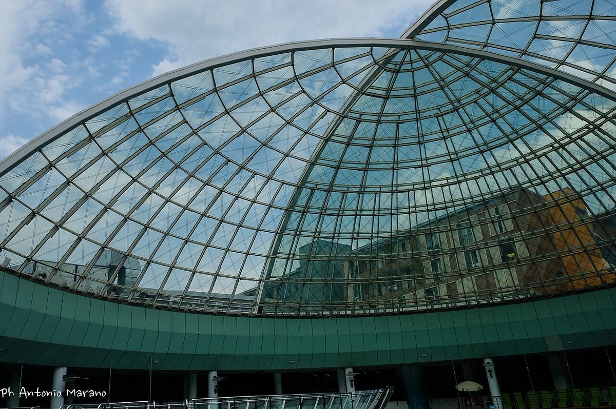 The glass dome over the thermal pool complex at Thermana Park Laško.
